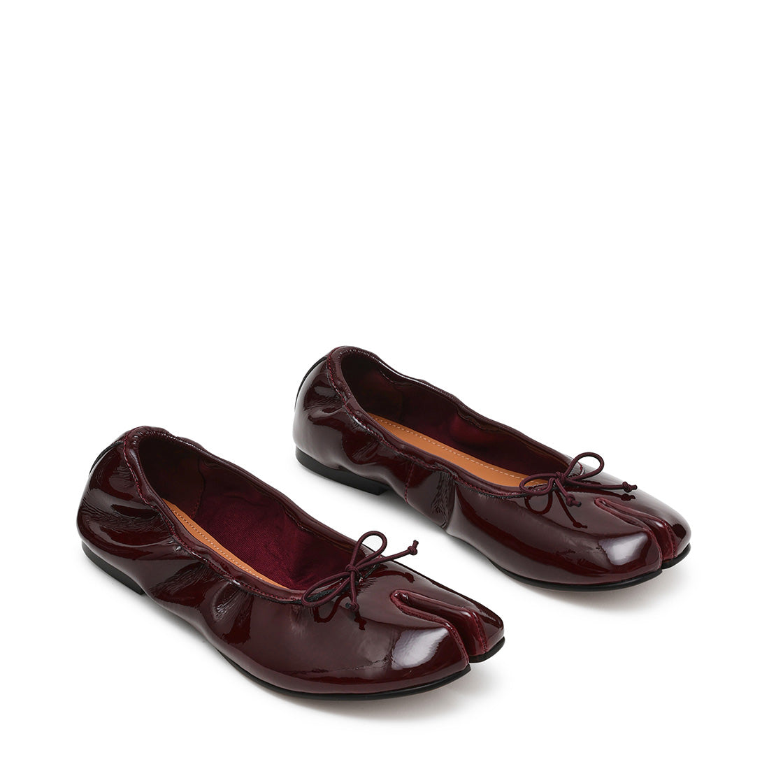Carin Flat Shoe BURGUNDY PATENT
